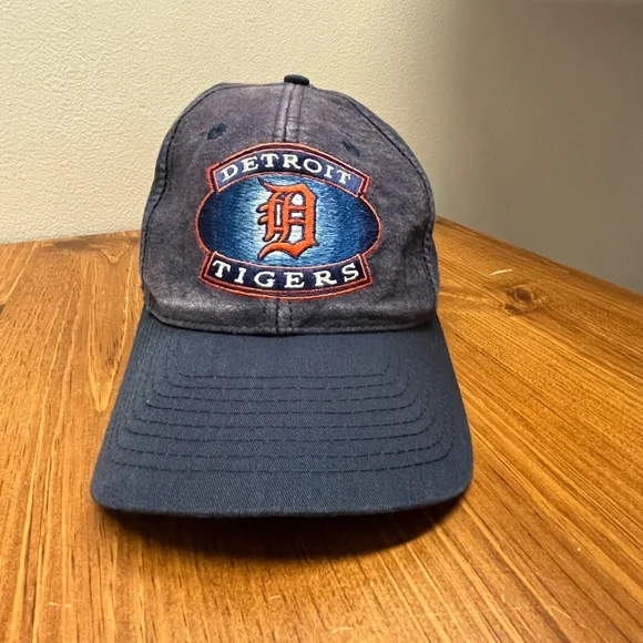 Detroit Tigers, OS - Picture 1 of 10